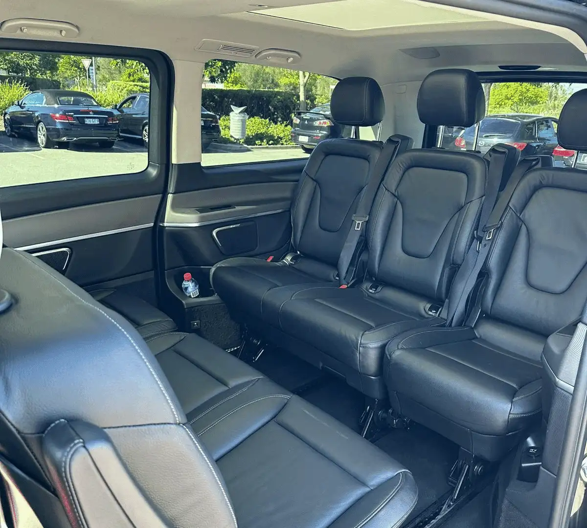 Hire Luxury Mercedes V Class Brisbane -BlackLuxeChauffeurs 3