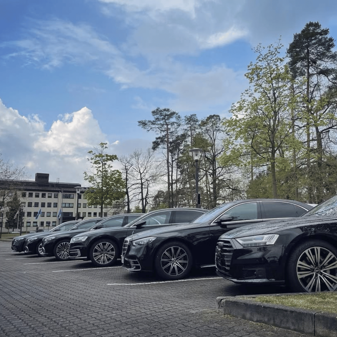 Brisbane airport to Hervey Bay Luxury Chauffeur transfers - Black Luxe Chauffeurs Brisbane
