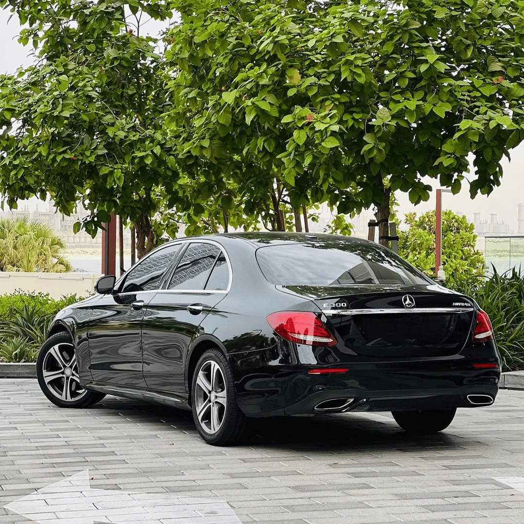 Personalized Chauffeur Services Across Canberra and the ACT - Black Luxe Chauffeurs