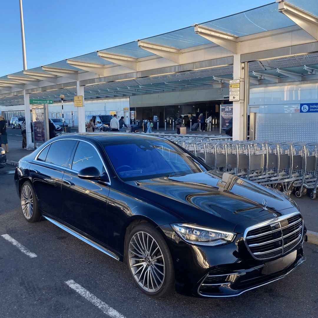 Executive Corporate Chauffeur Service in Canberra - Black Luxe Chauffeurs