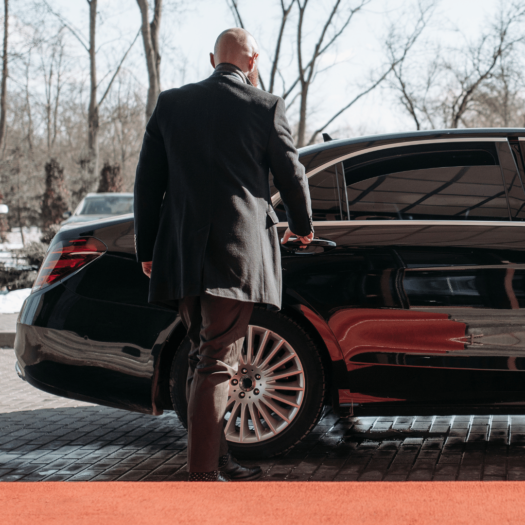 Chauffeured car hire adelaide - Black Luxe Chauffeurs