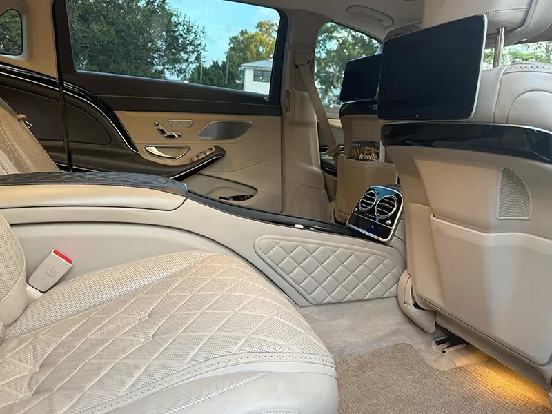 Mercedes-Maybach-Interior-800x600