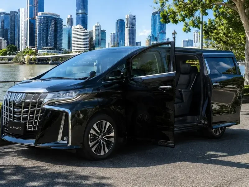 toyota-alphard-800x600
